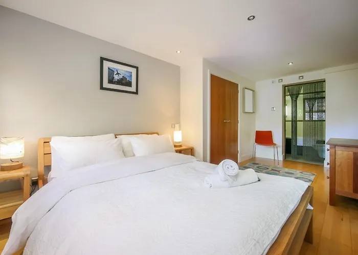 Large Luxurious Central Private Terrace - For 6